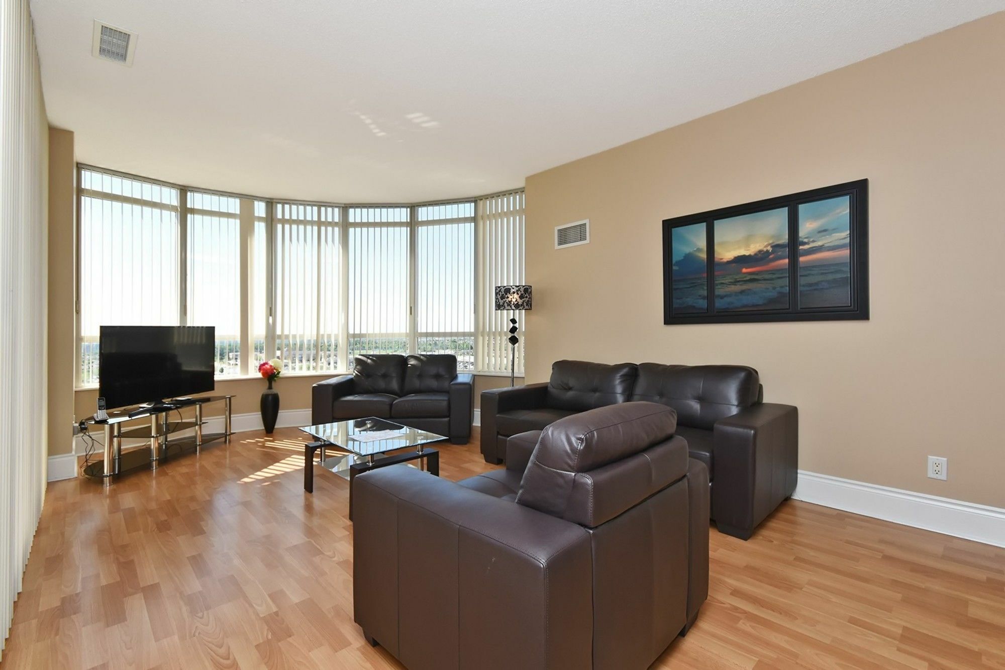 Napa Furnished Rental Apartments Square One 密西沙加 外观 照片