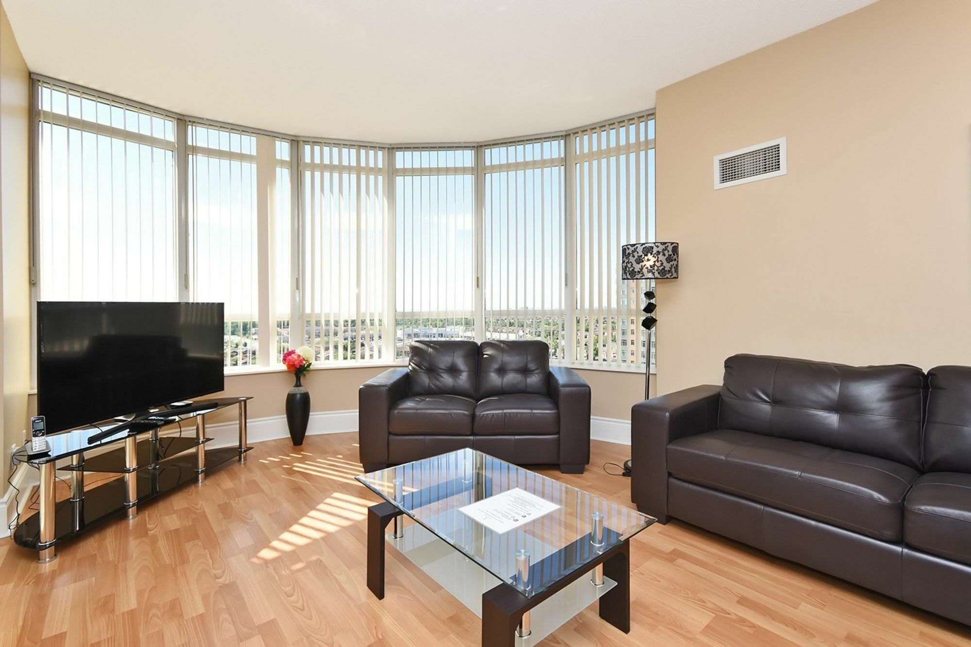 Napa Furnished Rental Apartments Square One 密西沙加 外观 照片